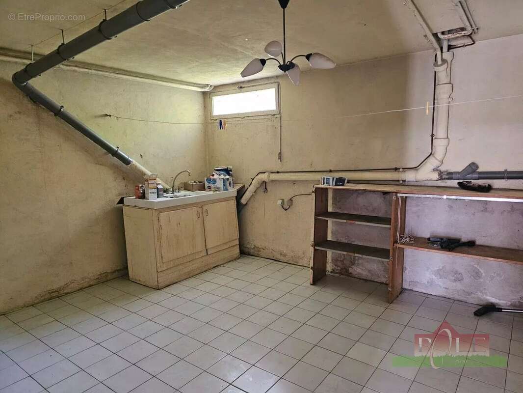 Maison à SALAISE-SUR-SANNE