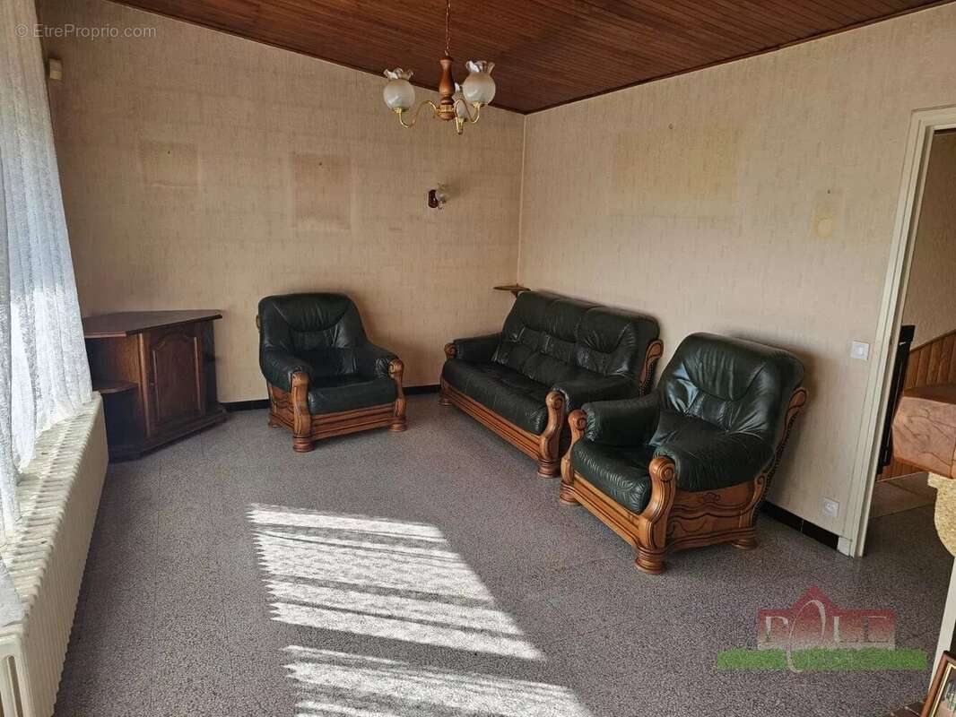 Maison à SALAISE-SUR-SANNE