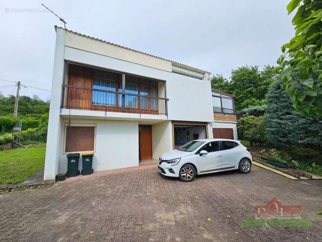 Maison à SALAISE-SUR-SANNE