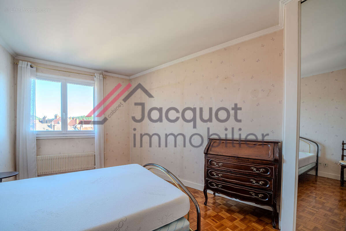 Appartement à LONS-LE-SAUNIER