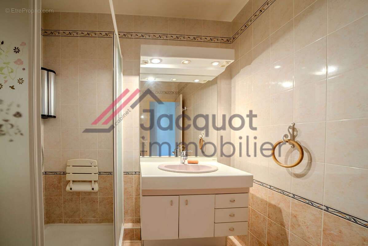 Appartement à LONS-LE-SAUNIER