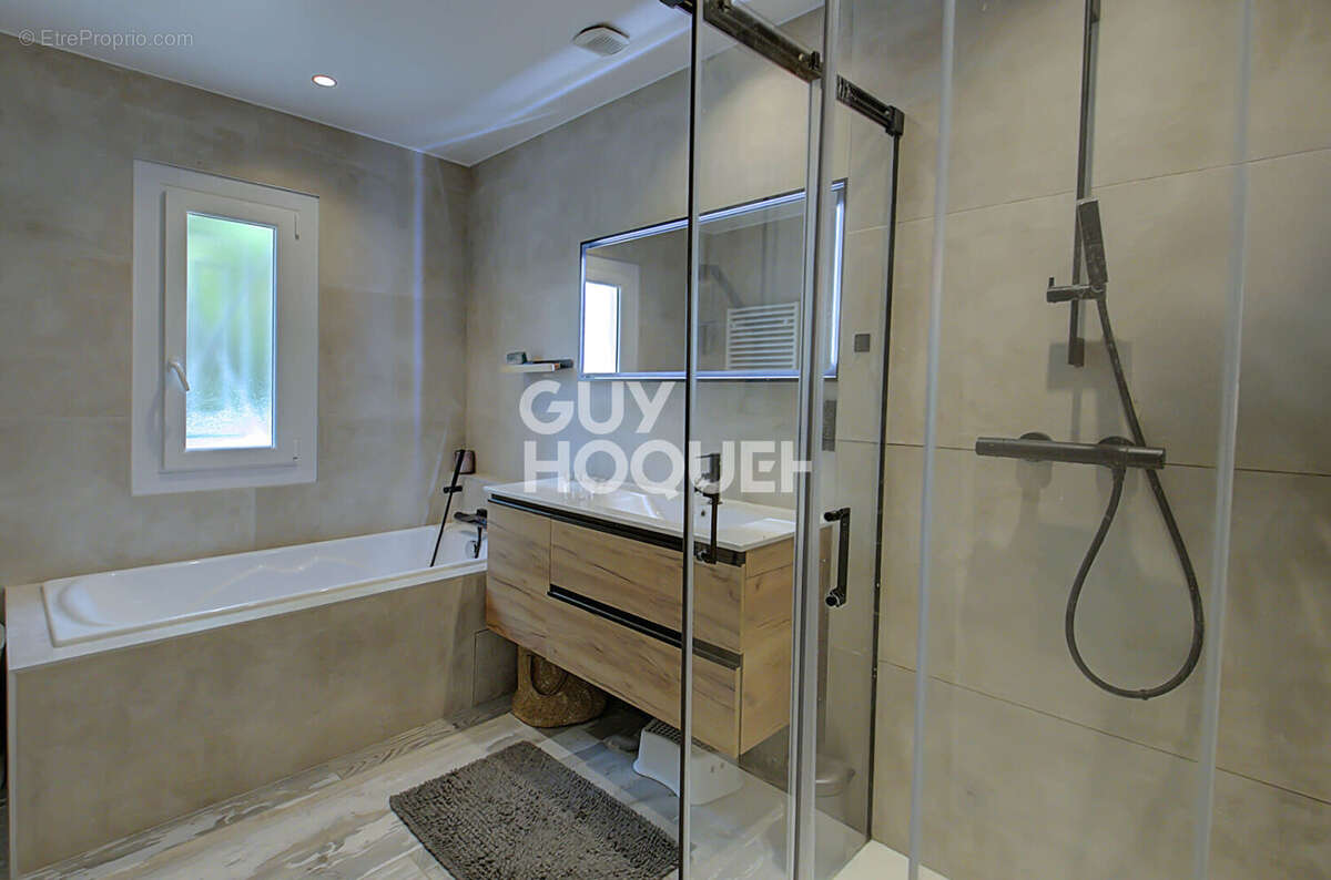 Maison à BOURGOIN-JALLIEU