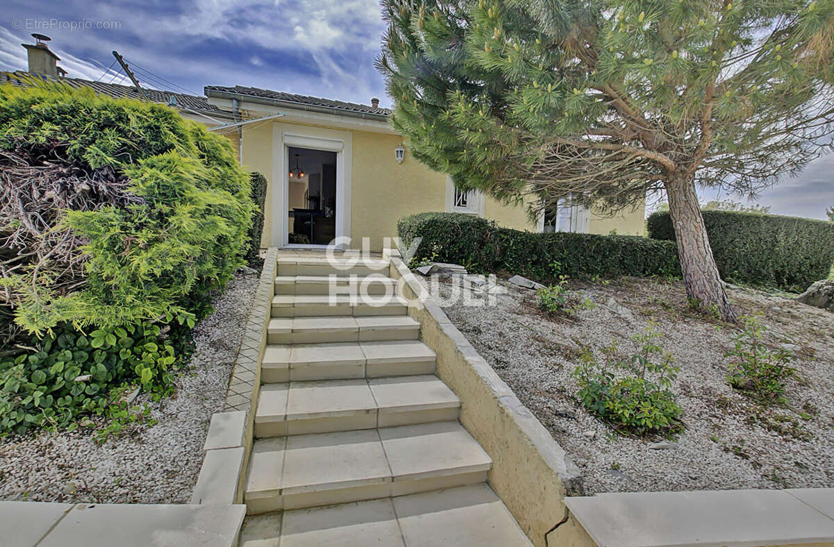 Maison à BOURGOIN-JALLIEU