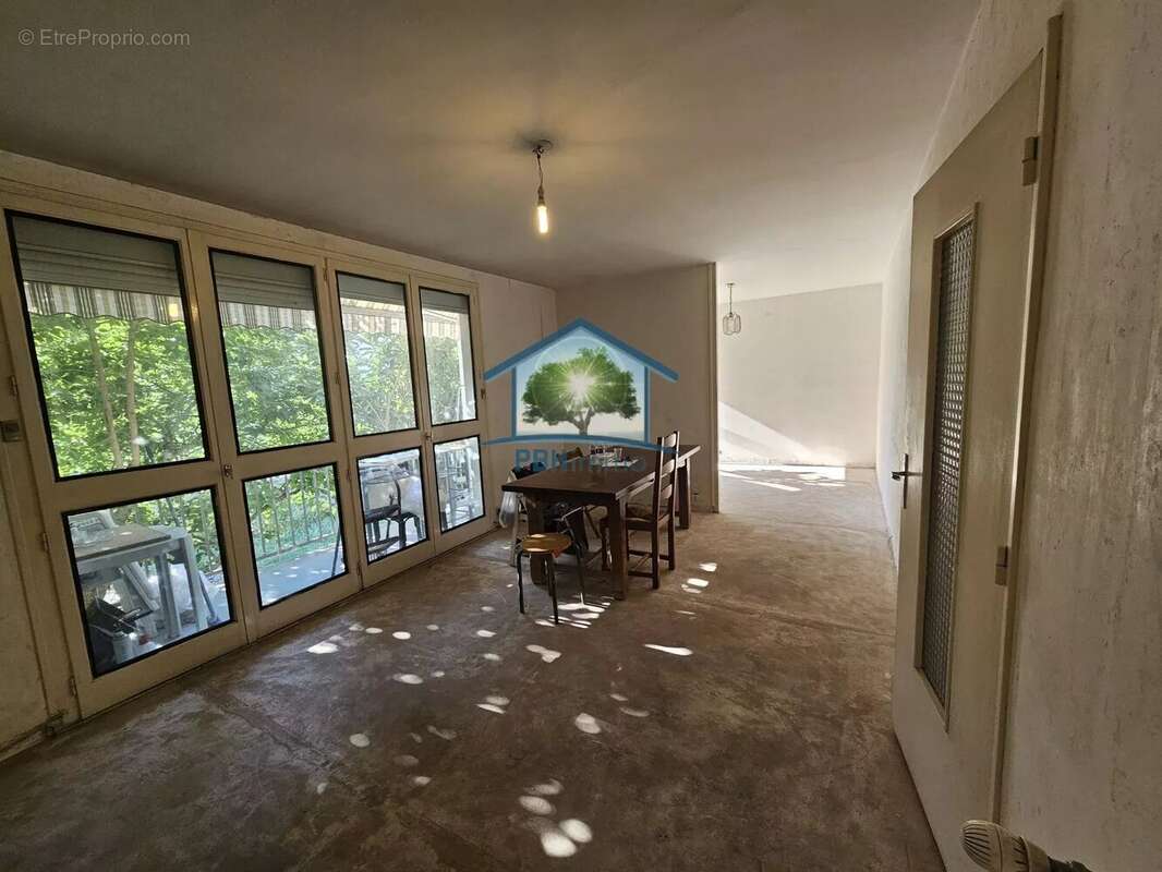 Appartement à GRIGNY