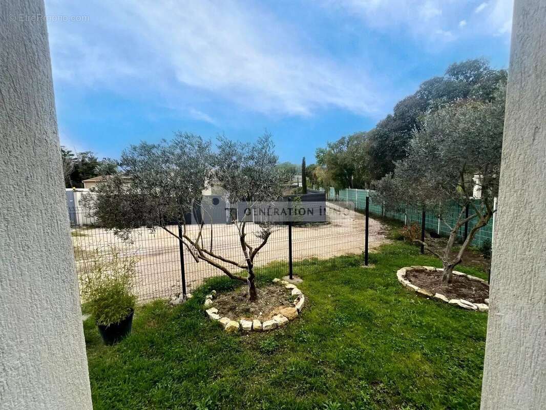 Maison à SAINT-ETIENNE-DU-GRES