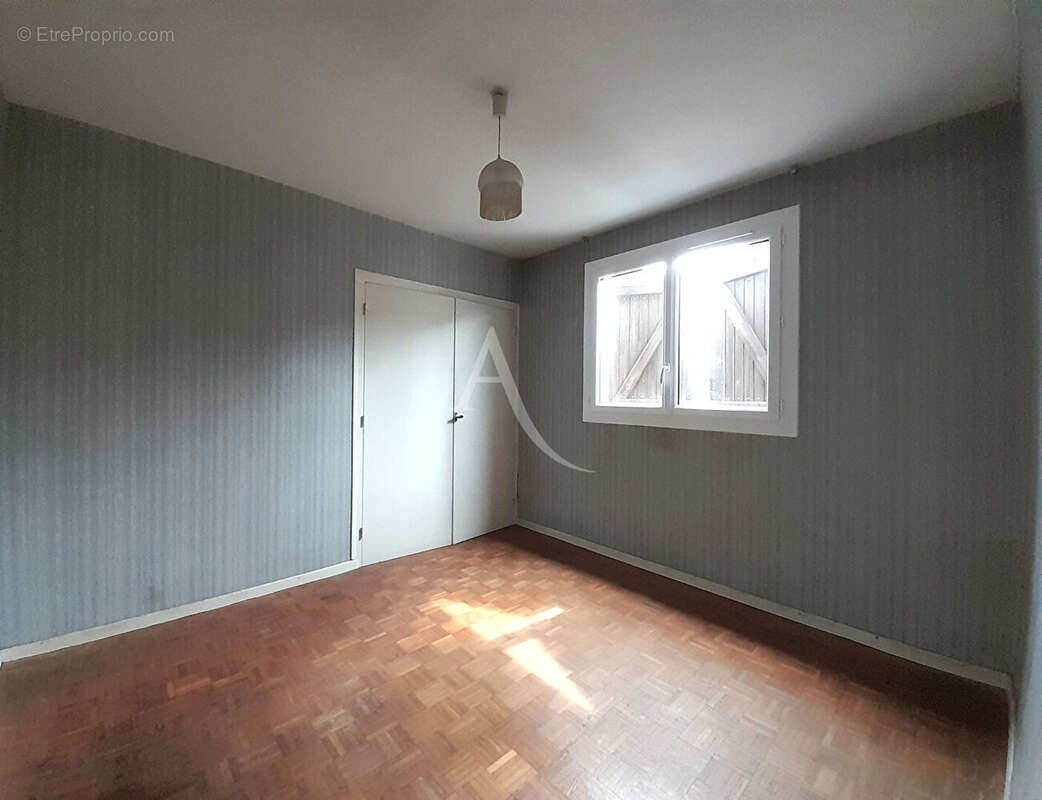 Maison à MONGUILHEM