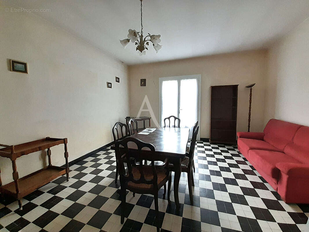 Maison à VILLENEUVE-DE-MARSAN