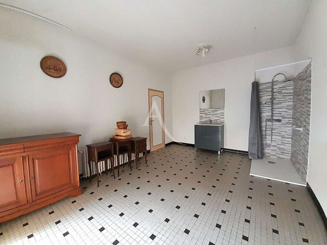 Maison à VILLENEUVE-DE-MARSAN