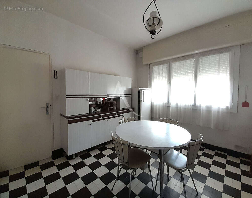 Maison à VILLENEUVE-DE-MARSAN