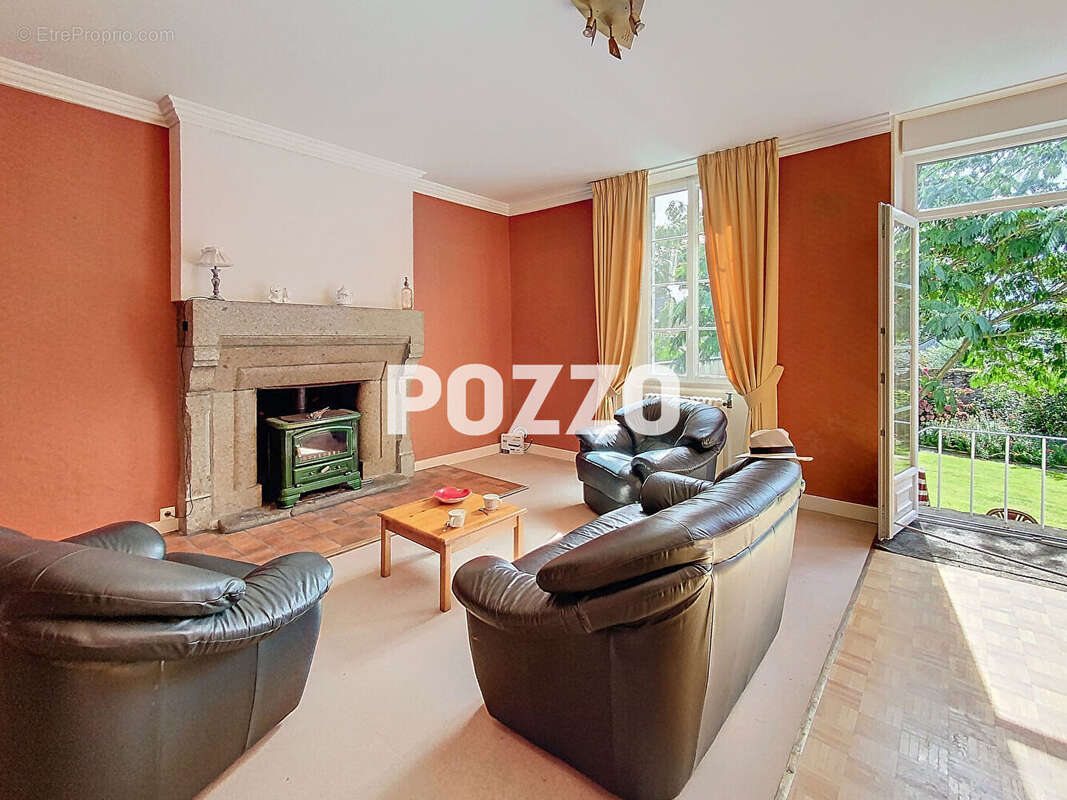 Maison à SAINT-HILAIRE-DU-HARCOUET