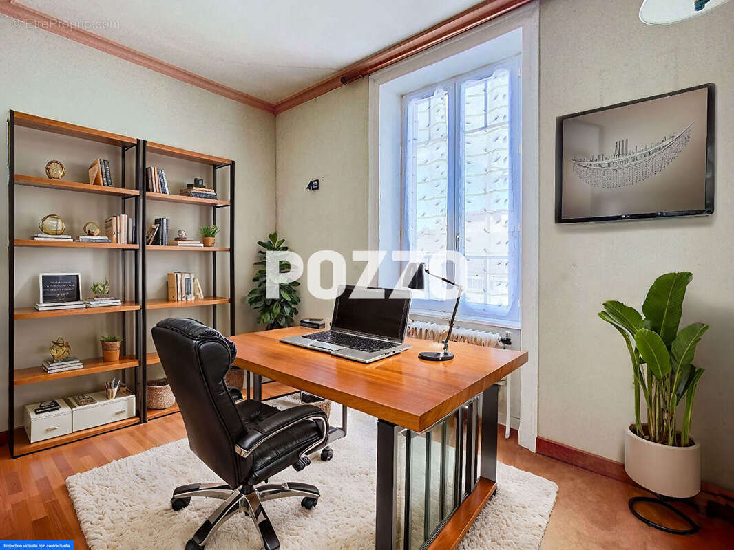 Maison à SAINT-HILAIRE-DU-HARCOUET