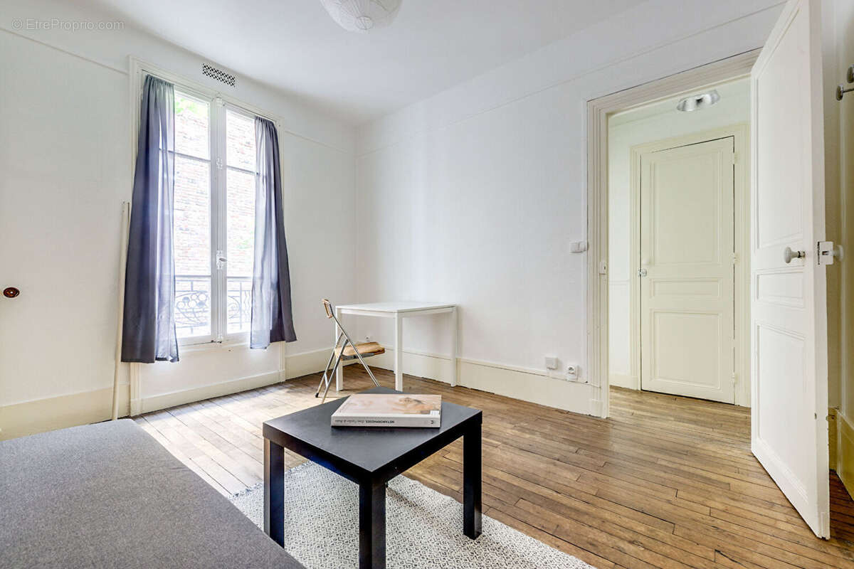 Appartement à PARIS-20E