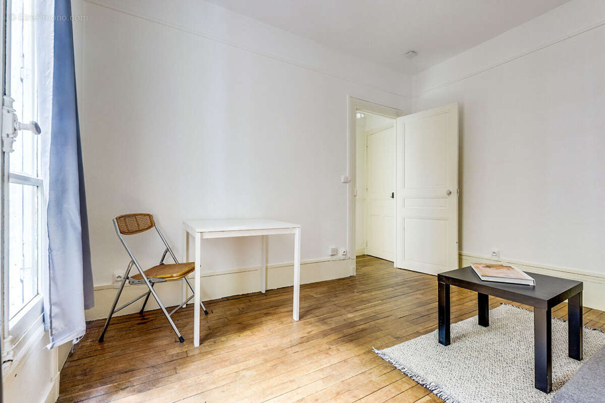 Appartement à PARIS-20E