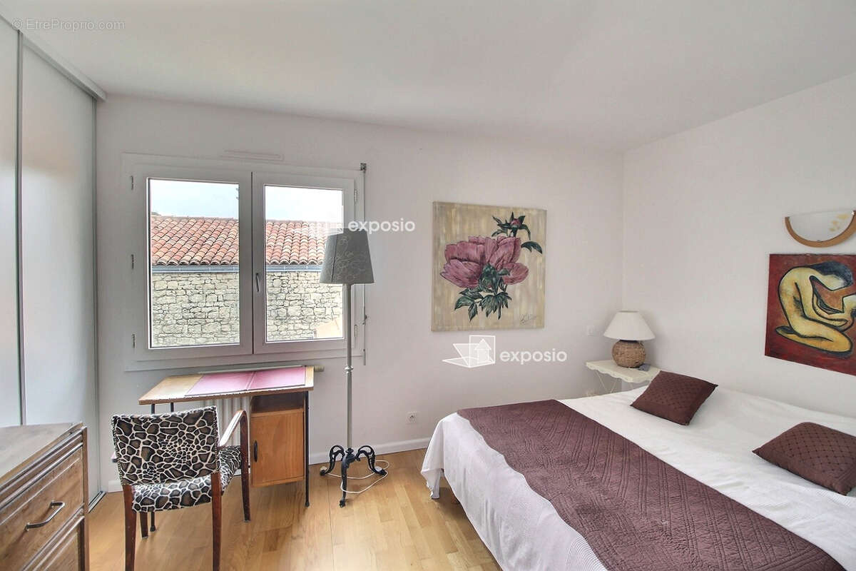 Maison à COULONGES-SUR-L&#039;AUTIZE