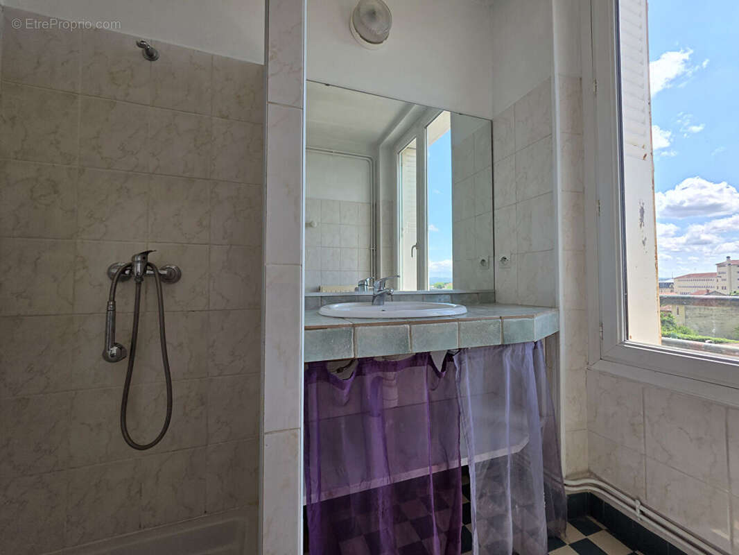 Appartement à ROMANS-SUR-ISERE