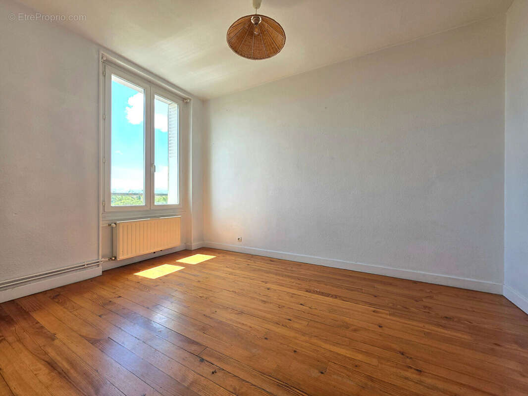 Appartement à ROMANS-SUR-ISERE