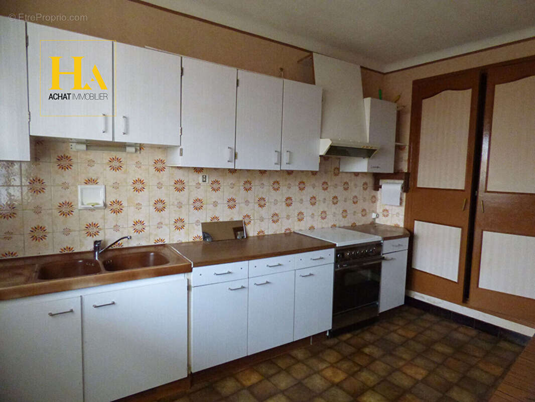 Maison à LA BASTIDE-SUR-L&#039;HERS