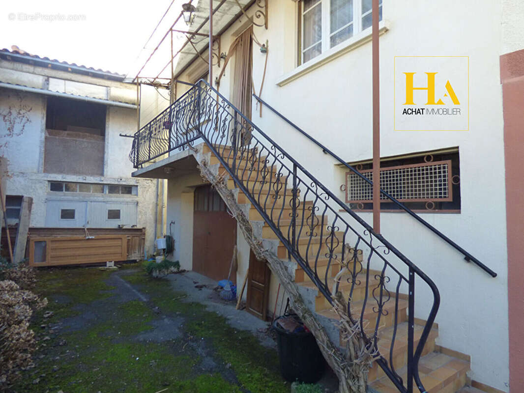 Maison à LA BASTIDE-SUR-L&#039;HERS