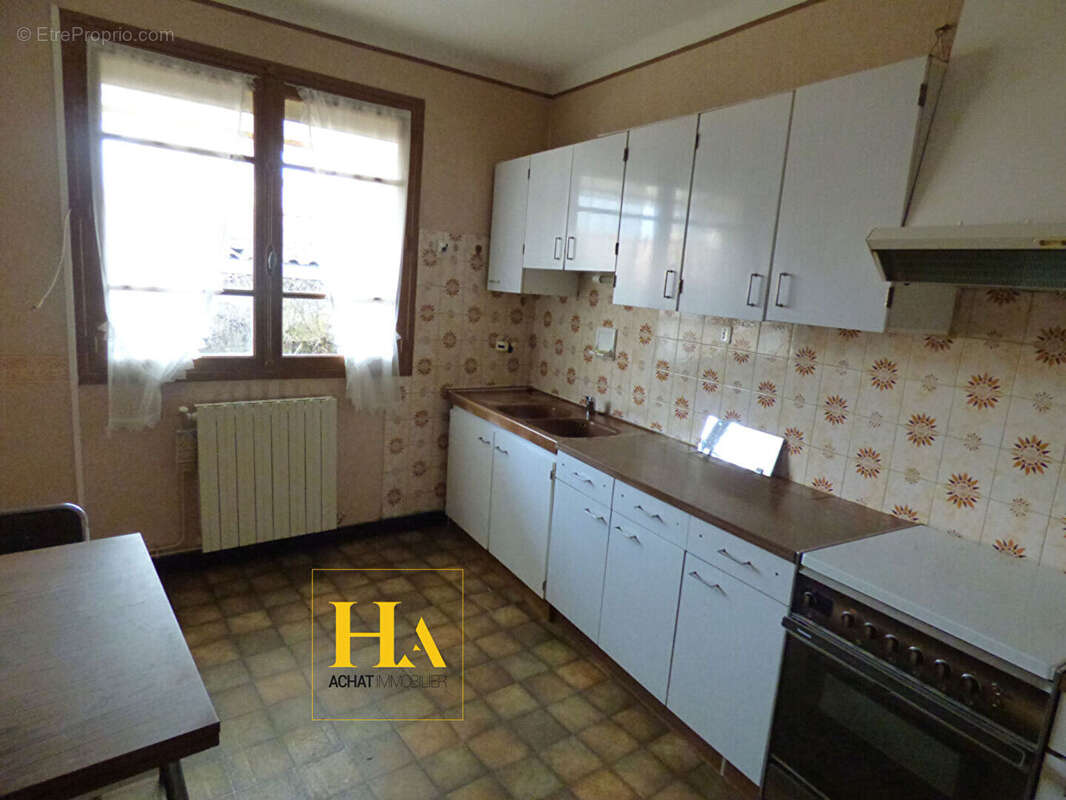 Maison à LA BASTIDE-SUR-L&#039;HERS