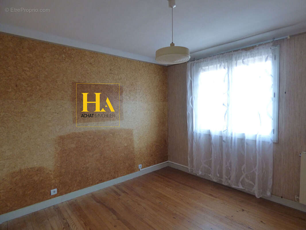 Maison à LA BASTIDE-SUR-L&#039;HERS