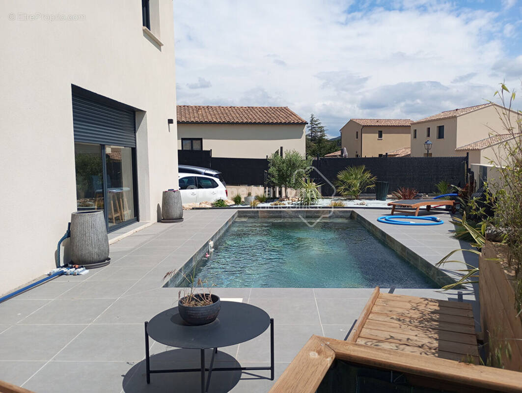 Maison à VACQUEYRAS