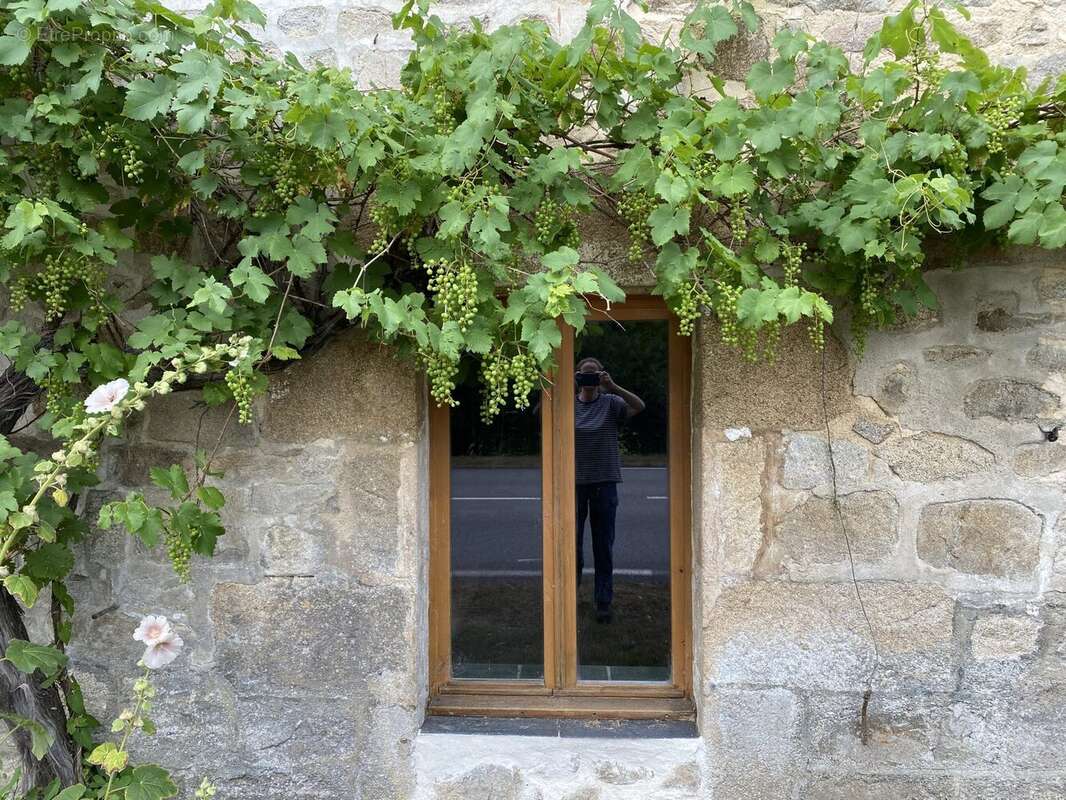 Maison à EYMOUTIERS