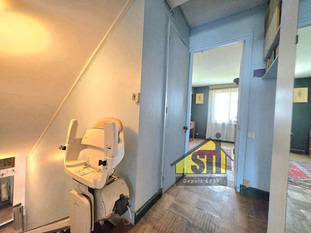 Appartement à PARIS-14E
