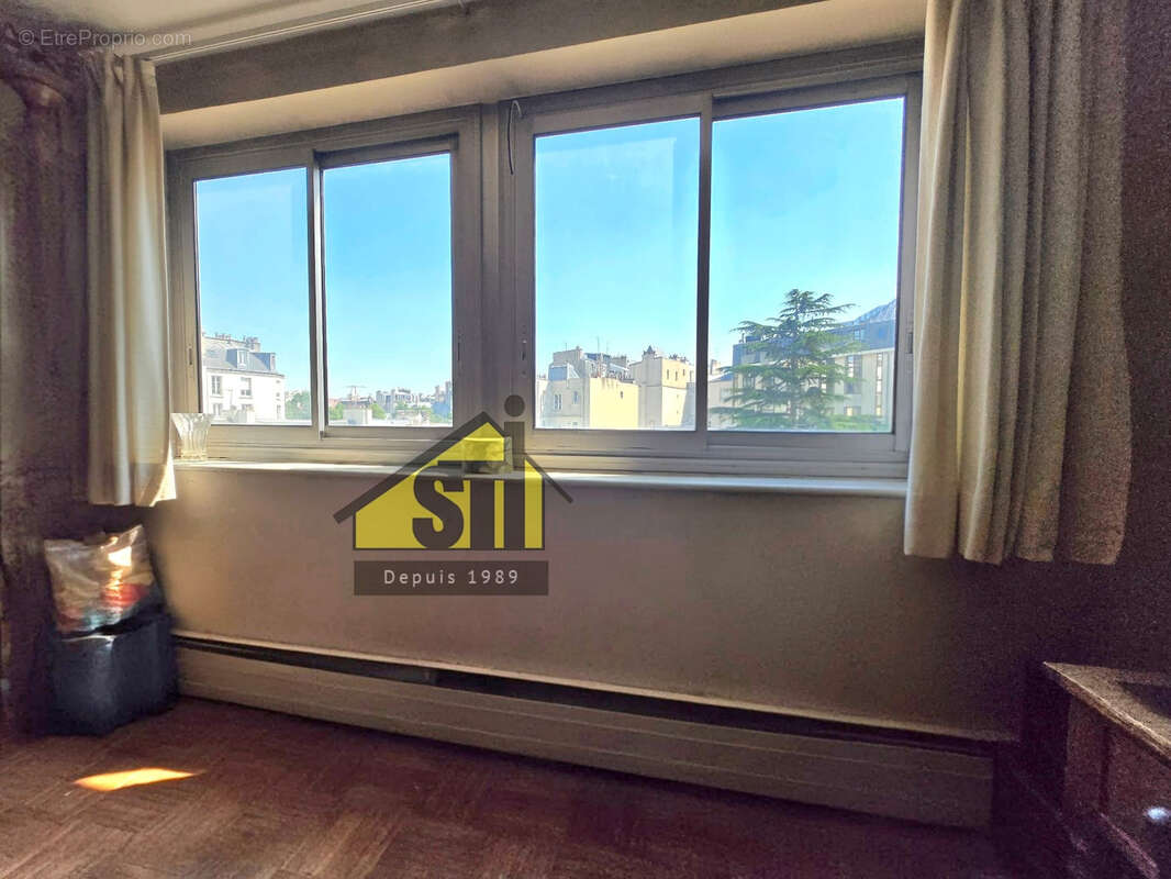 Appartement à PARIS-14E