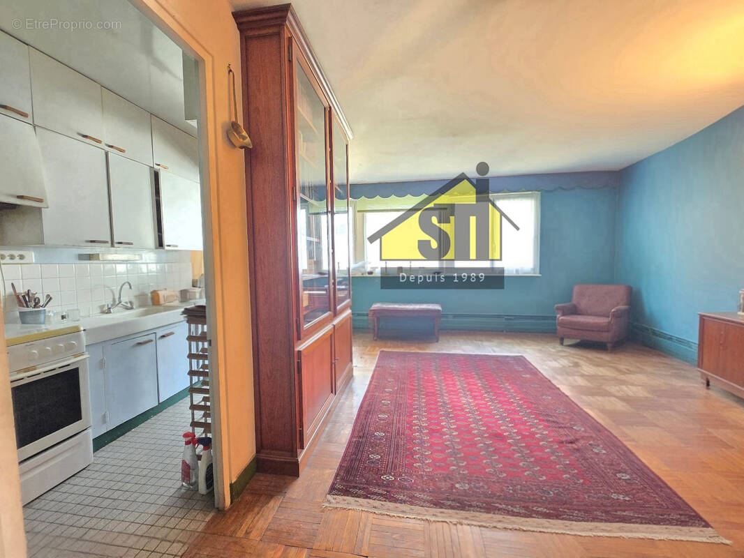 Appartement à PARIS-14E