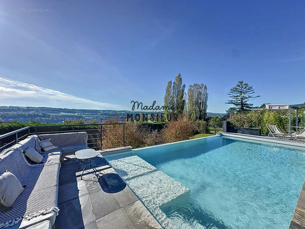 Maison à BOURGOIN-JALLIEU