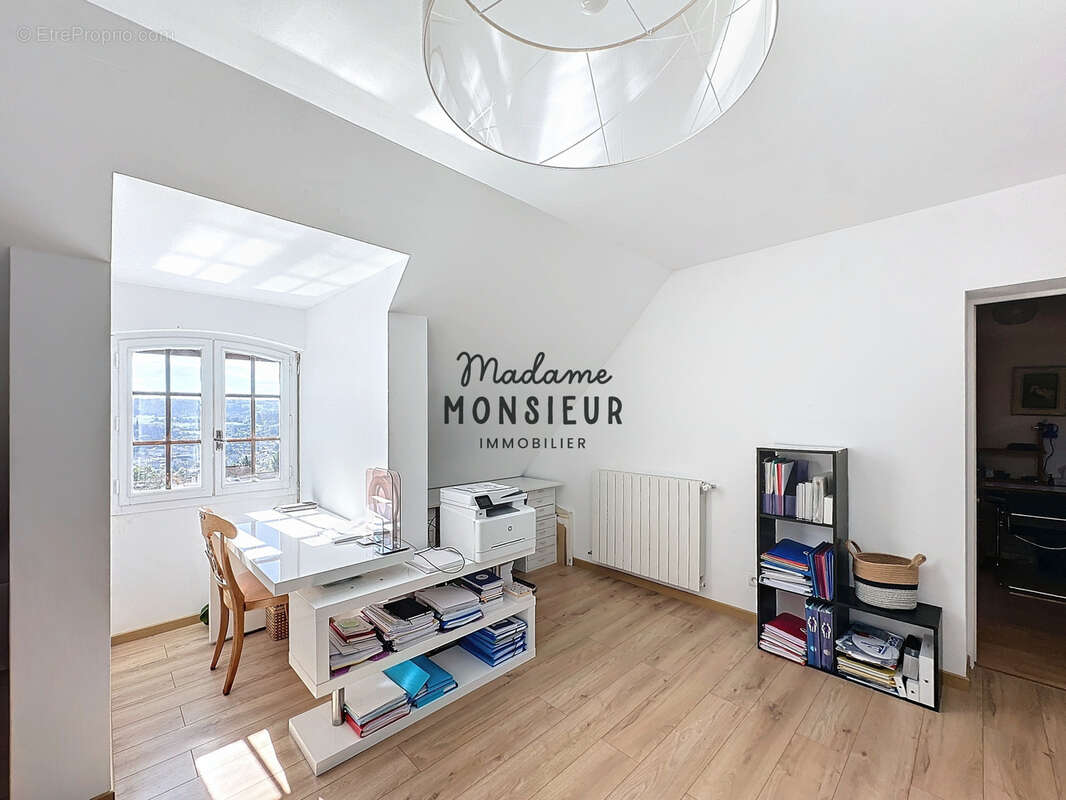 Maison à LA TOUR-DU-PIN