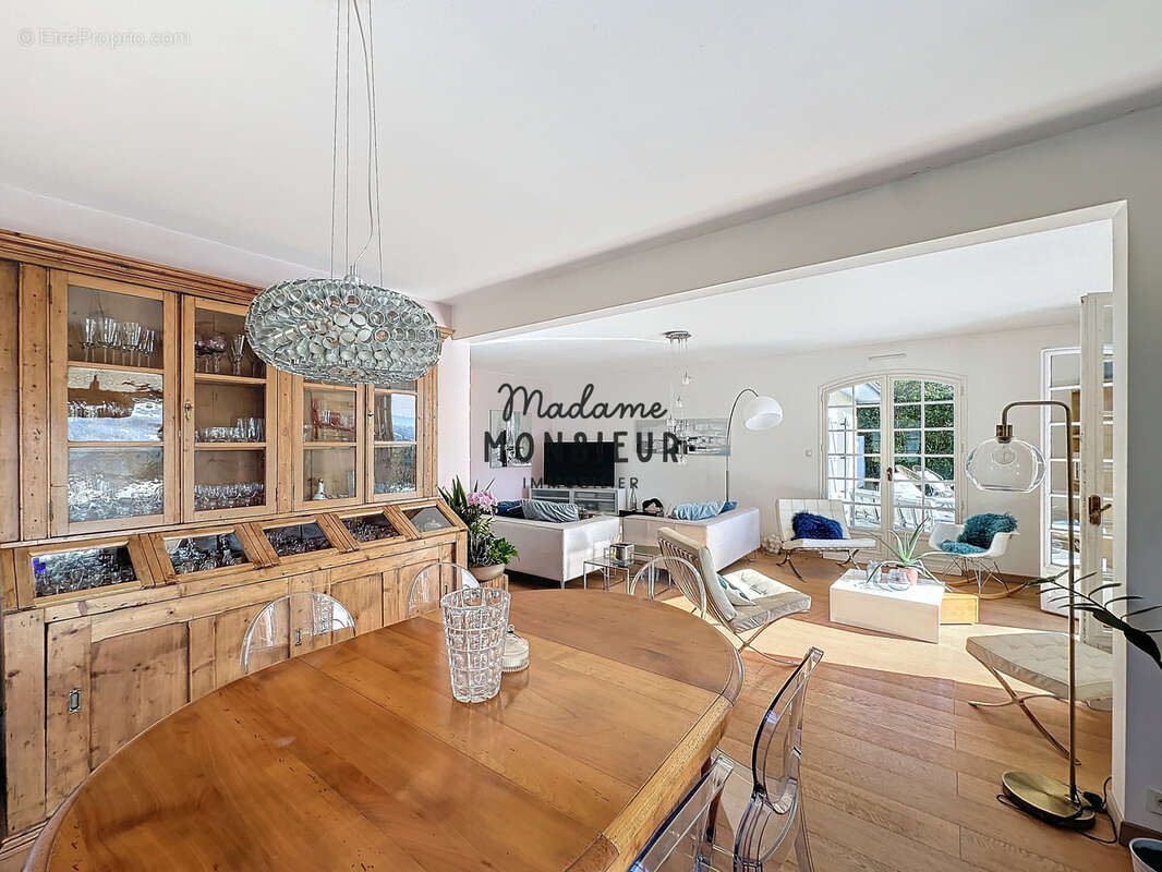 Maison à LA TOUR-DU-PIN