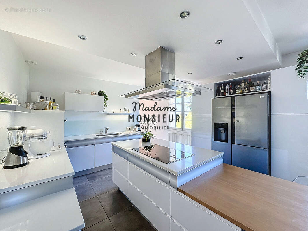 Maison à LA TOUR-DU-PIN