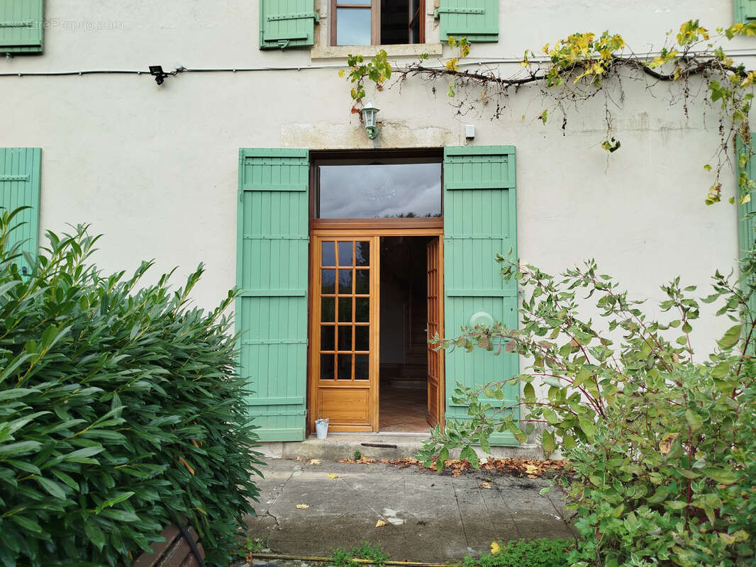 Maison à BOURDELLES