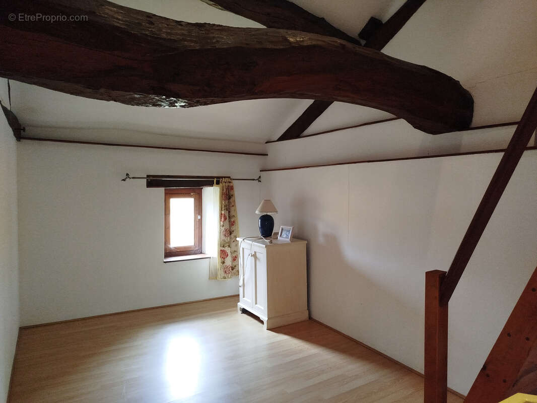 Maison à BOURDELLES