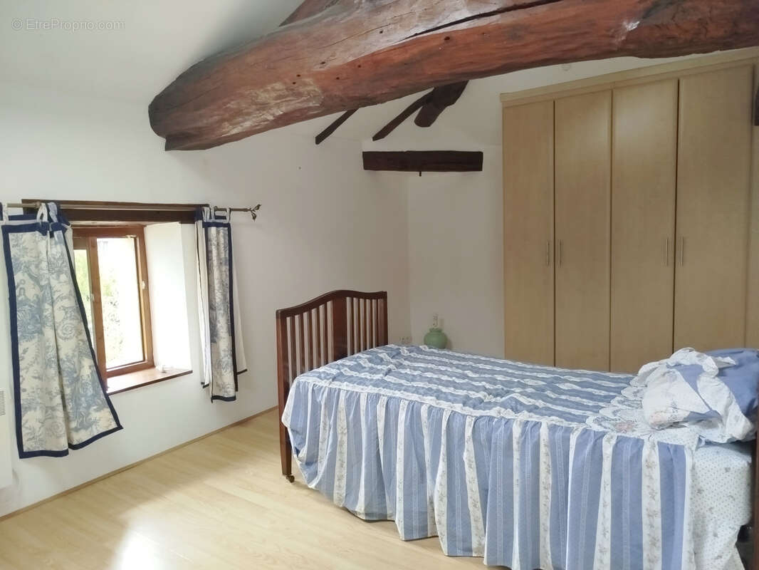 Maison à BOURDELLES