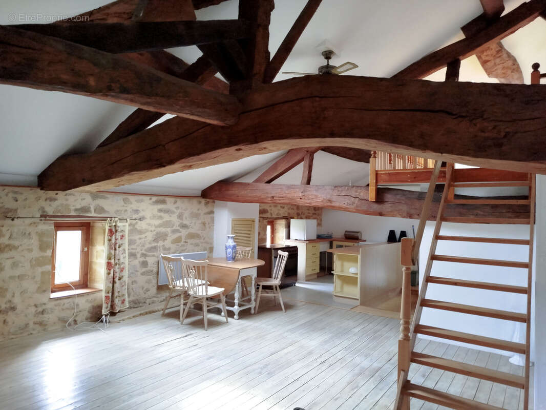 Maison à BOURDELLES