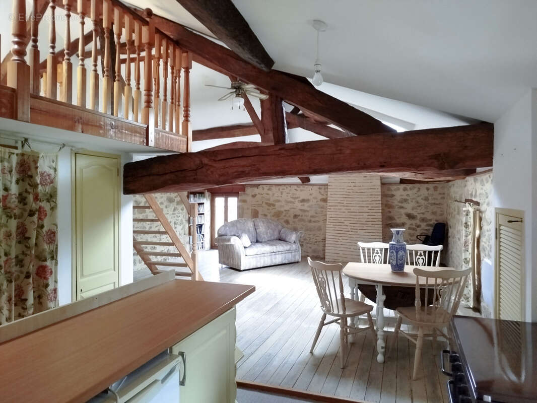 Maison à BOURDELLES