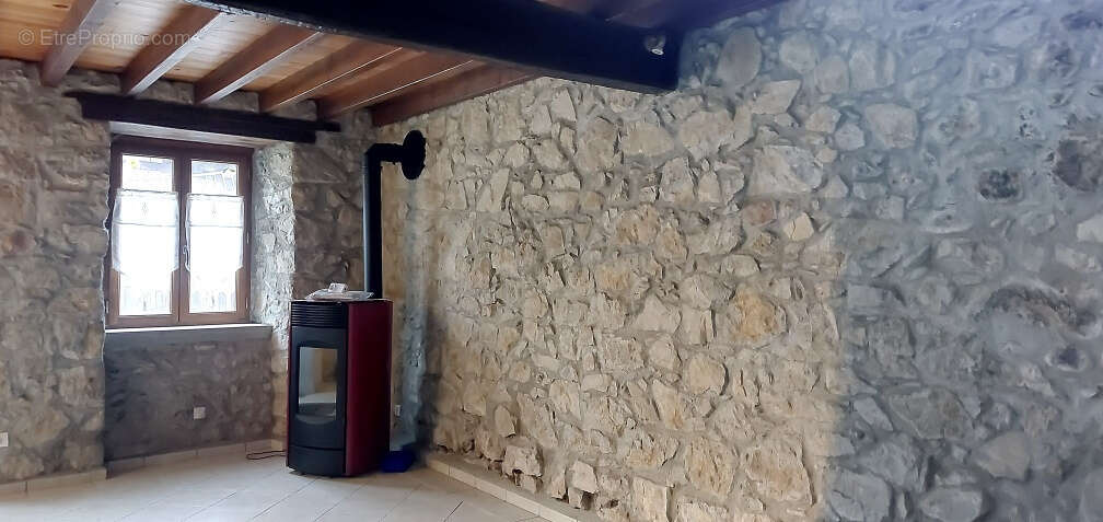 Maison à DURBAN-SUR-ARIZE