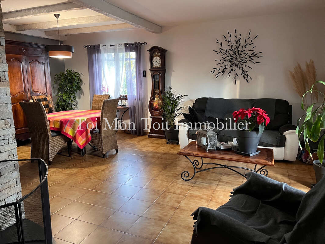 Maison à DURFORT-ET-SAINT-MARTIN-DE-SOSSENAC