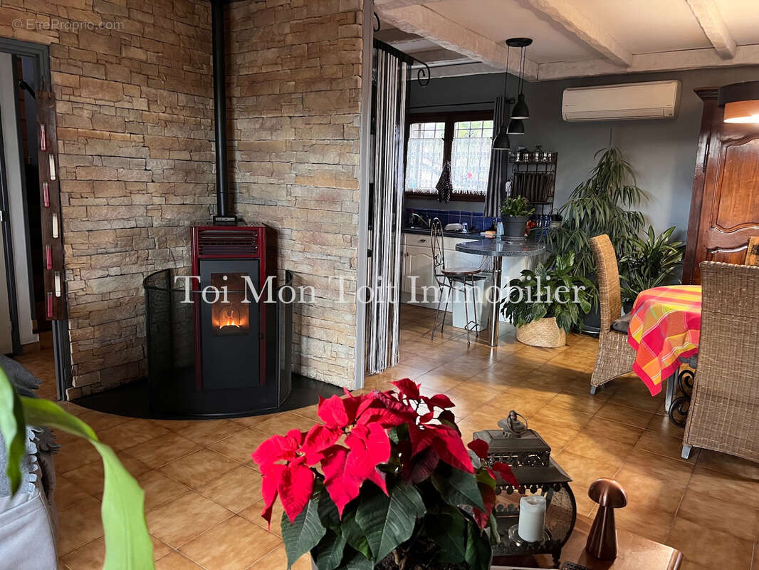 Maison à DURFORT-ET-SAINT-MARTIN-DE-SOSSENAC