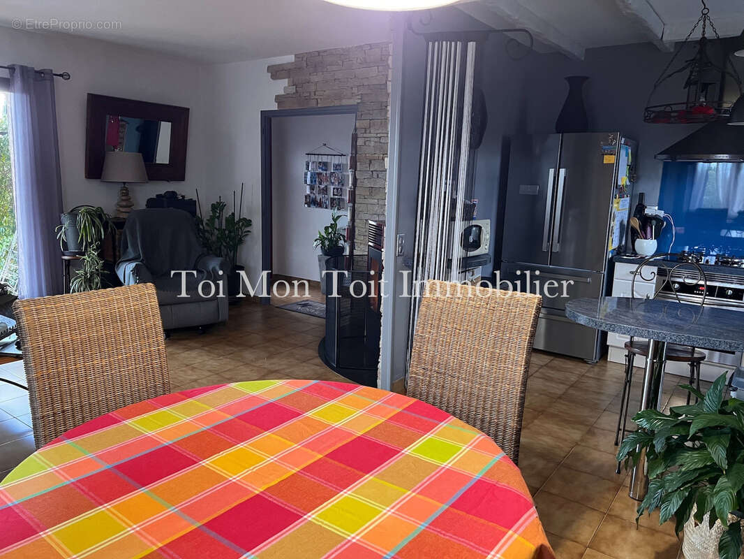 Maison à DURFORT-ET-SAINT-MARTIN-DE-SOSSENAC