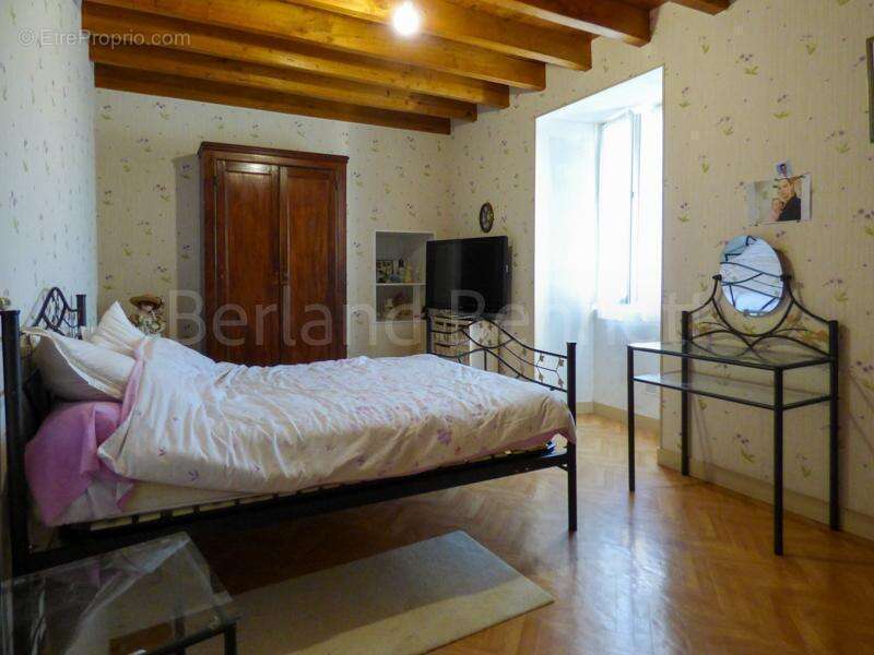 Maison à SAUZE-VAUSSAIS