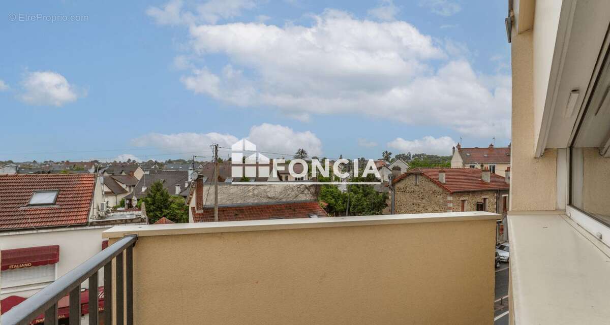 Appartement à SAVIGNY-SUR-ORGE