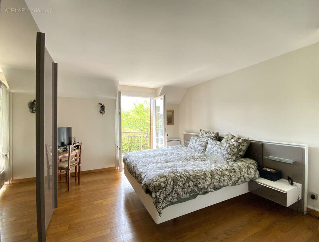 Maison à LA QUEUE-EN-BRIE