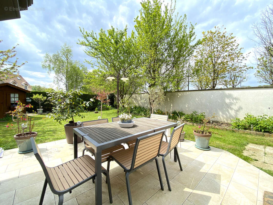 Maison à LA QUEUE-EN-BRIE