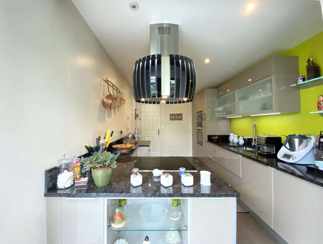 Maison à LA QUEUE-EN-BRIE