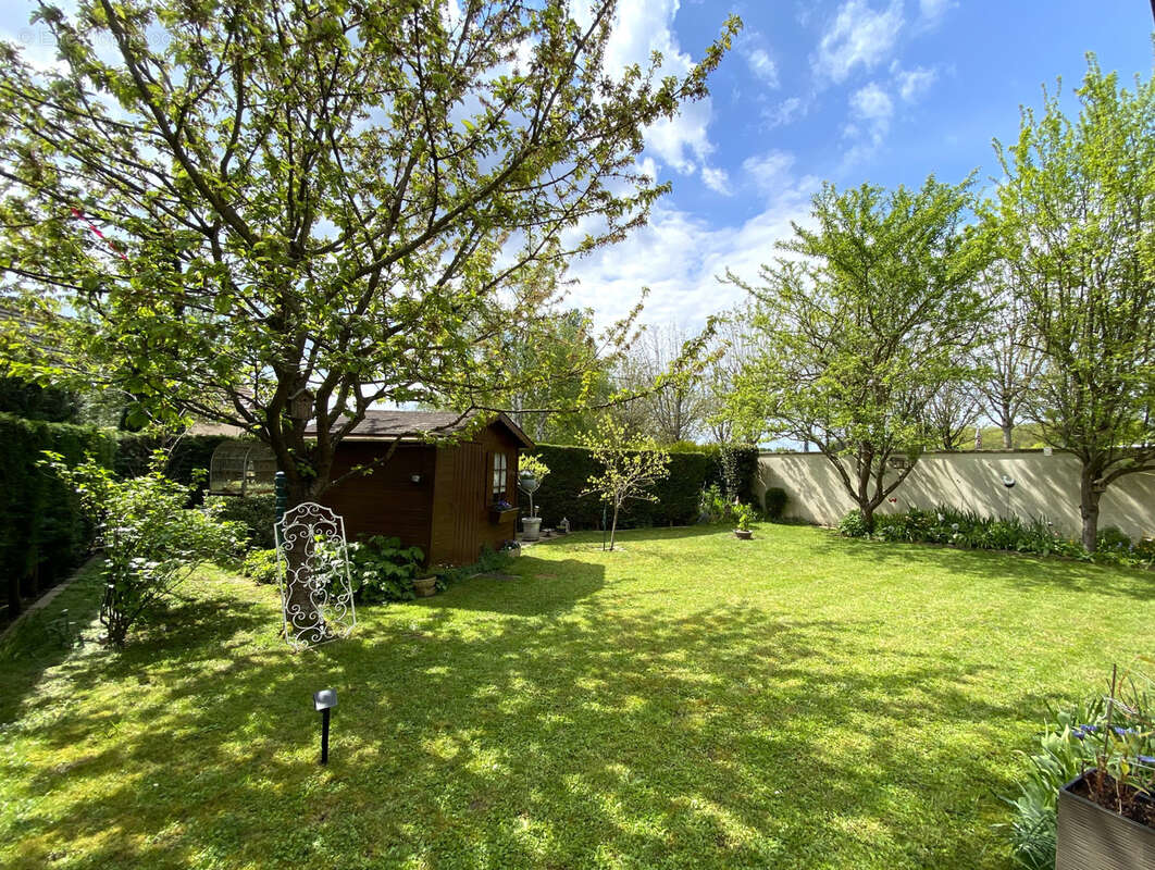 Maison à LA QUEUE-EN-BRIE