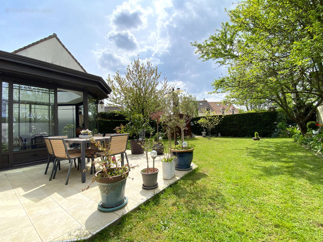 Maison à LA QUEUE-EN-BRIE