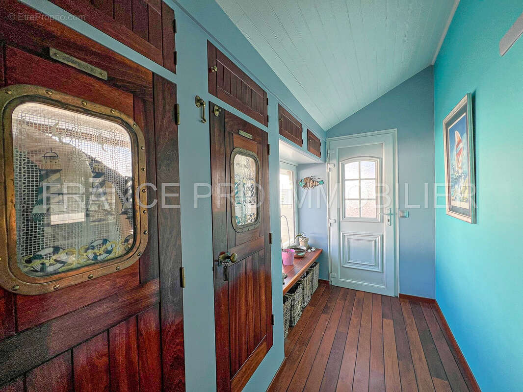 Maison à URVILLE-NACQUEVILLE